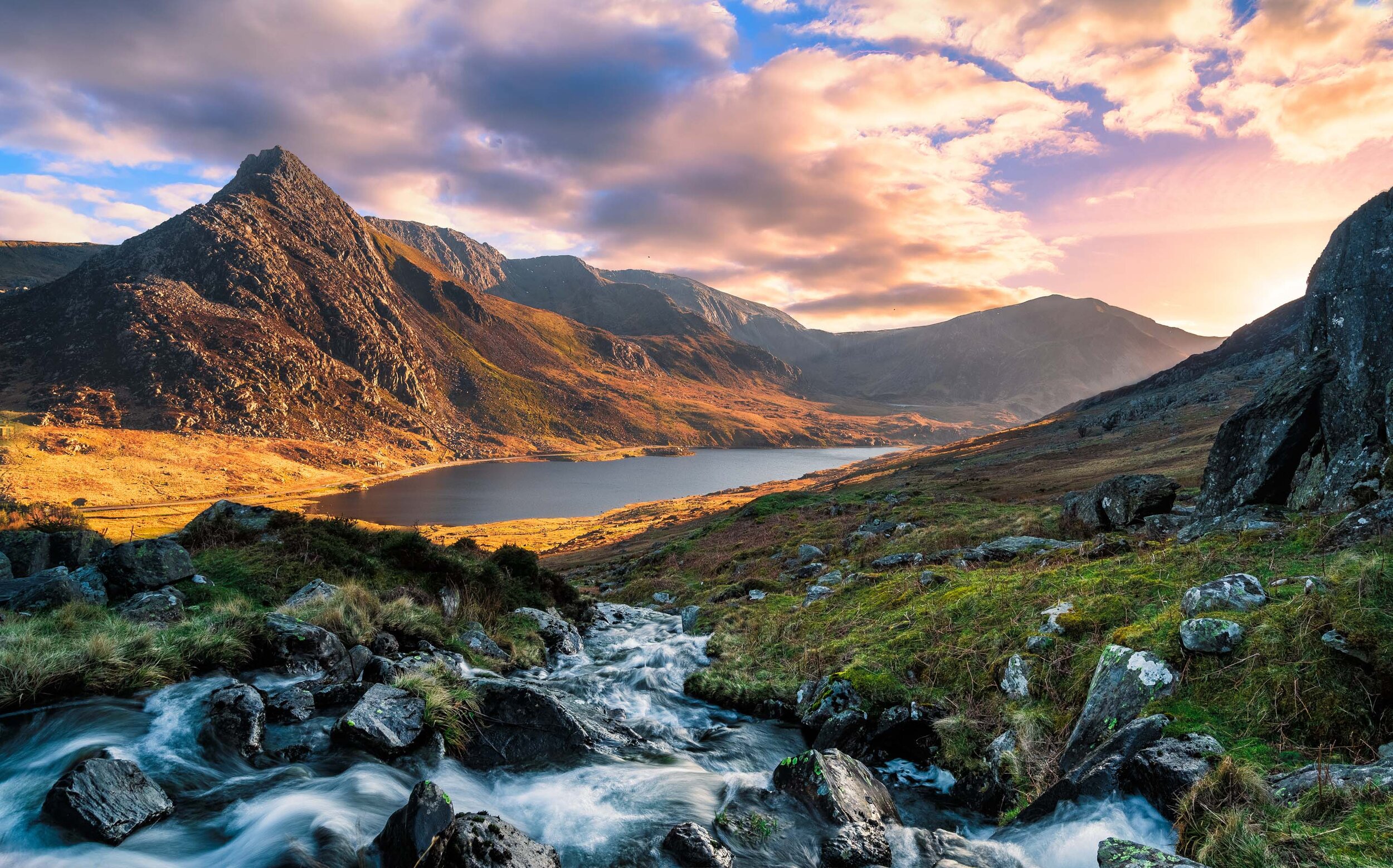 Visit Snowdonia In North Wales : A Free Guide To North Wales 